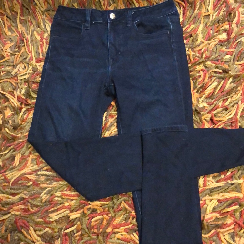 Hi-rise Jeans.